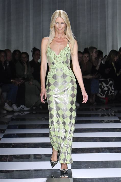 gli abiti piu belli di versace|I look più belli alla sfilata Primavera Estate 2024 di .